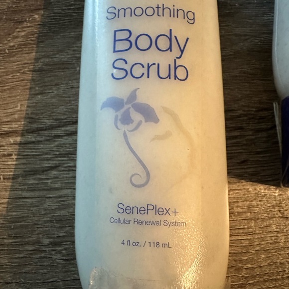 Senegence Body Scrub -NIP Set of 2 - Picture 2 of 3